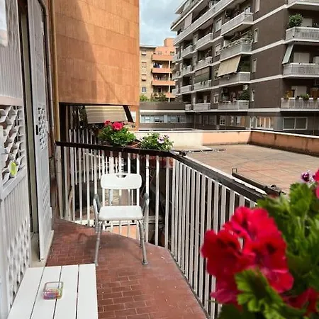 3 Fermate Dal Colosseo - Elena - 50 M Da Metro Garbatella Holiday home