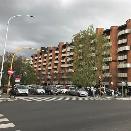 3 Fermate Dal Colosseo - Elena - 50 M Da Metro Garbatella Prázdninový dům *